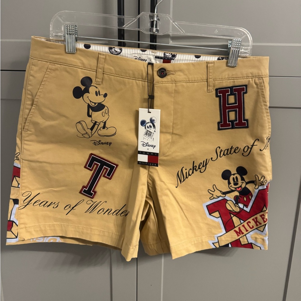 Women’s Disney x Tommy Hilfiger chino short size 10